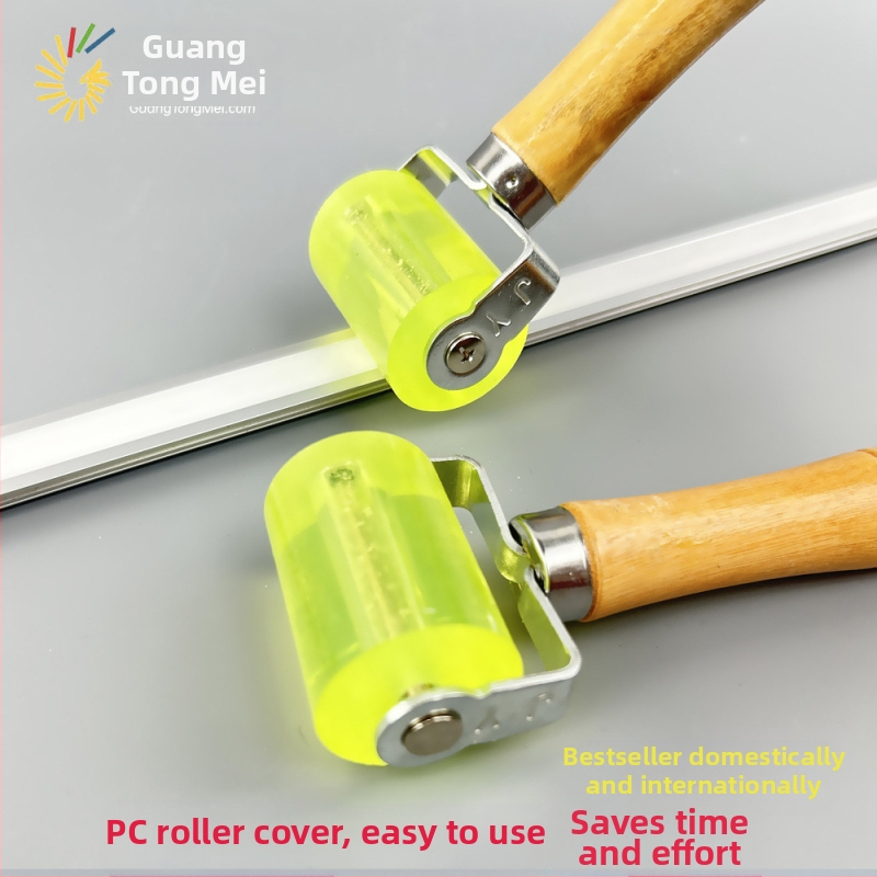 Ролка за притискане на LED лента с дървена дръжка — PVC корпус, GTM, 110 г