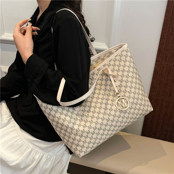 Torba za ramena tipa tote, ulični stil, PU materijal, horizontalni kvadratni oblik, zatvaranje zipom, podstava od poliestera