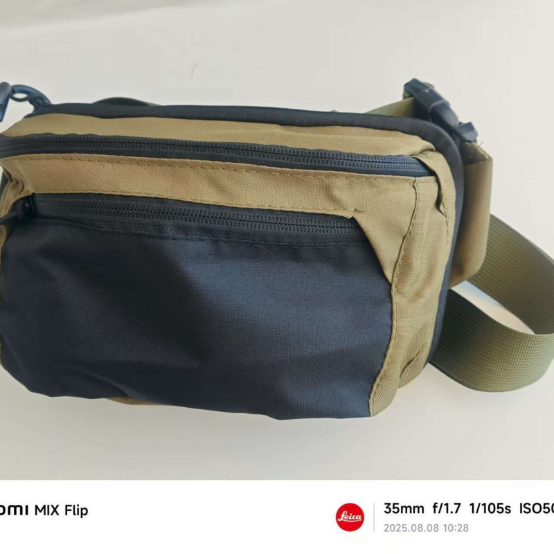 Nylon sport deréktáska; vízálló, ultrakönnyű, bővíthető, kültéri sportokhoz