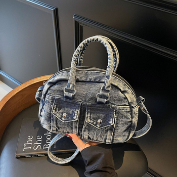 Denim ovalna crossbody torba, street style, zatvaranje na zip, džep sa zipom, poliester podstava, proljeće 2025