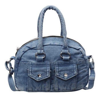 Denim ovalna crossbody torba, street style, zatvaranje na zip, džep sa zipom, poliester podstava, proljeće 2025