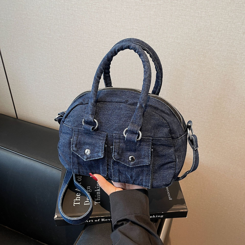 Denim ovalna crossbody torba, street style, zatvaranje na zip, džep sa zipom, poliester podstava, proljeće 2025