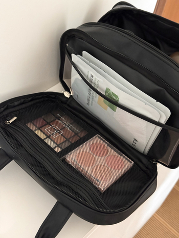 Козметична чанта с трислойни отделения, голям капацитет, портативна за пътуване — PU външен слой, полиестерова подплата, код: Hzb-0299