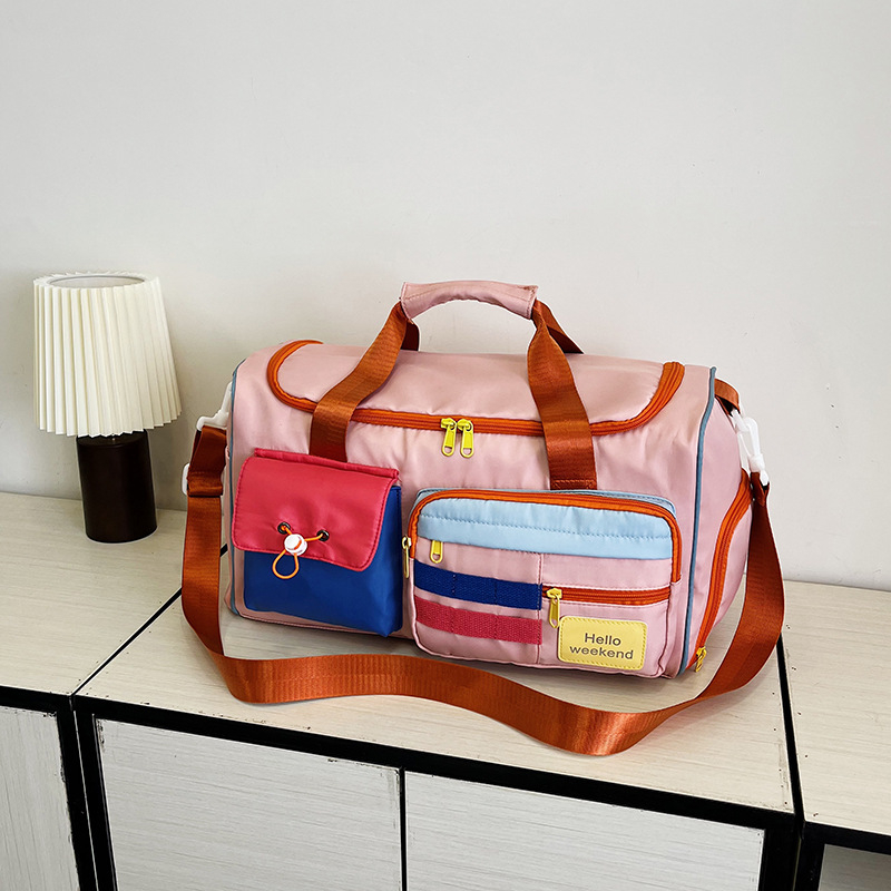 Crossbody sportska torba kapaciteta 20–35L, Oxford platnu, suho-mokri odjeljak, uzorak slova, gradski minimalistički stil