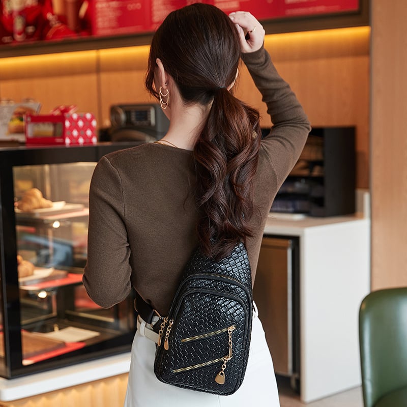 Torba preko ramena od PU kože, mekana tekstura, zatvaranje na zip, unutarnja džep, gradski minimalistički stil