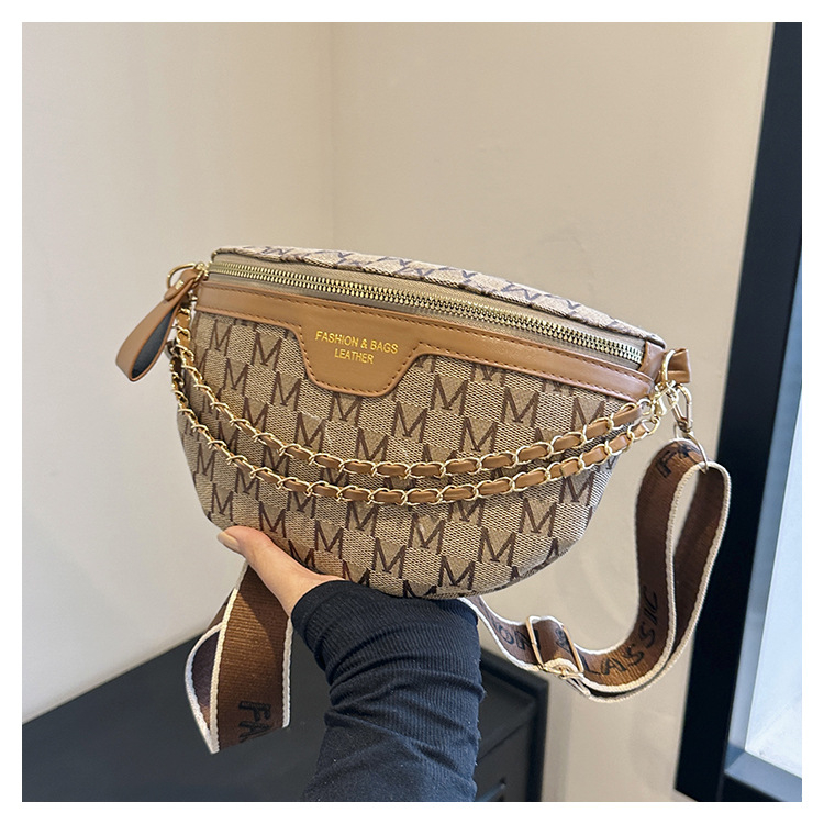 Τσάντα crossbody από PU δέρμα, σε στυλ Saddle Bag, μορφή dumpling, με φερμουάρ και επένδυση πολυεστέρα
