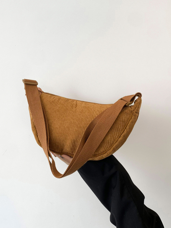 Corduroy pečių krepšys dumpling stiliui, miesto paprastumas, atspari vandeniui užtrauktukui, vidinė telefono kišenė, vienas peties dirželis