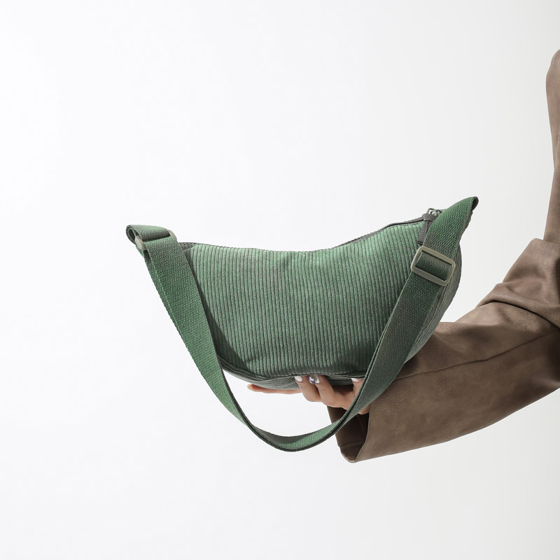 Corduroy pečių krepšys dumpling stiliui, miesto paprastumas, atspari vandeniui užtrauktukui, vidinė telefono kišenė, vienas peties dirželis