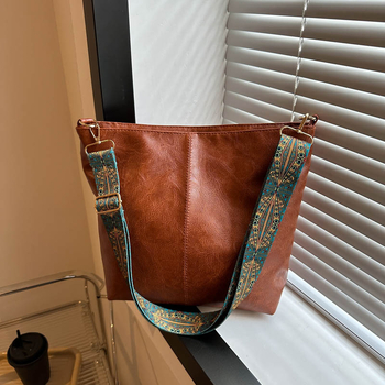 PU kožna bucket torba, gradski minimalistički stil, zatvarač, poliester podstava, trodimenzionalni vanjski dio, dvostruki kaiševi za ramena