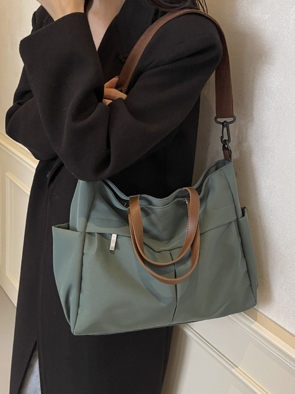 Найлонова чанта за рамо, урбан стил, хоризонтално квадратна форма, цип за затваряне, вътрешен джоб с цип