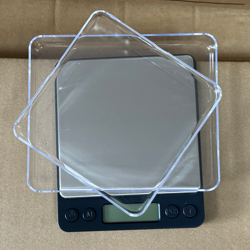 Skaitmeninės kišeninės svarstyklės, tikslumas 0.01 g, talpa 500 g / 3 kg, matmenys 12.8×10.6×1.8 cm, maitinimas 2× AAA baterijos