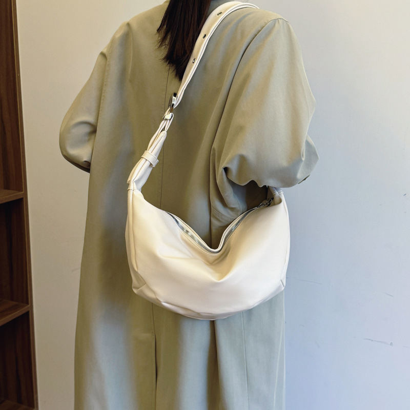 PU dumpling torba preko ramena, zatvarač, unutarnji džep za telefon, poliester podstava, gradski stil, jesen 2024