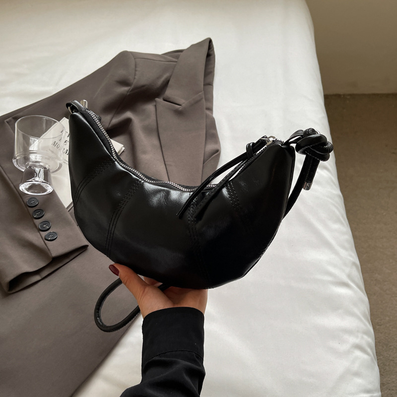 Városi PU félhold táska keresztpánttal, cipzárral, poliészter bélés, vízszintes négyzet alakú, nyár 2024