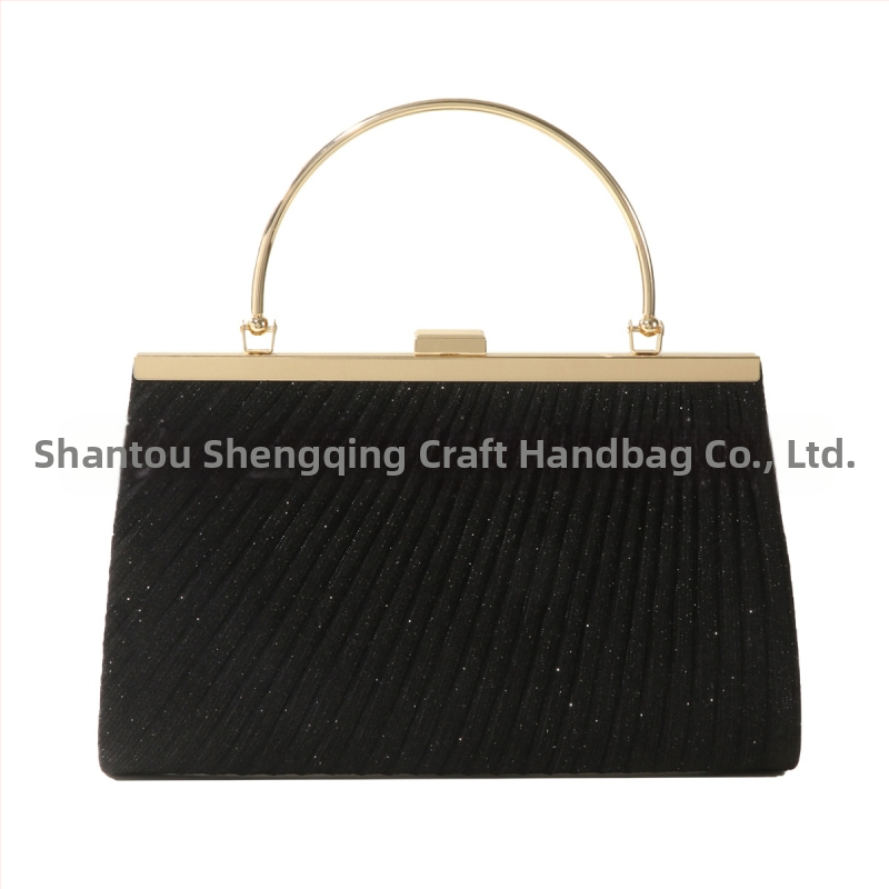 PVC moterų vakarinė rankinė, horizontalaus kvadrato formos, užsegamas raišteliais, poliesterio įdaila, gatvės stilius