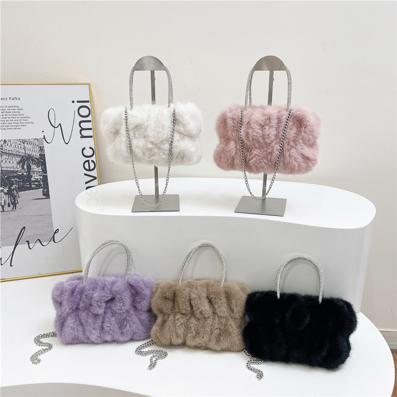 Ženska pliš crossbody mala kvadratna torbica — gradski jednostavni stil, vodoravni kvadratni oblik, magnetska kopča, pretinac sa zipom