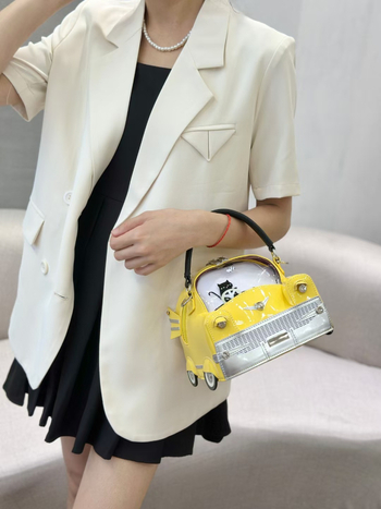 PU anyagú autó alakú kézitáska, utcai divat stílus, mini autó dizájn, cipzáras záródás, poliészter bélés