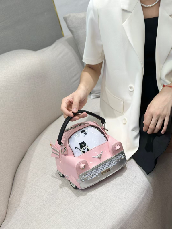 PU anyagú autó alakú kézitáska, utcai divat stílus, mini autó dizájn, cipzáras záródás, poliészter bélés