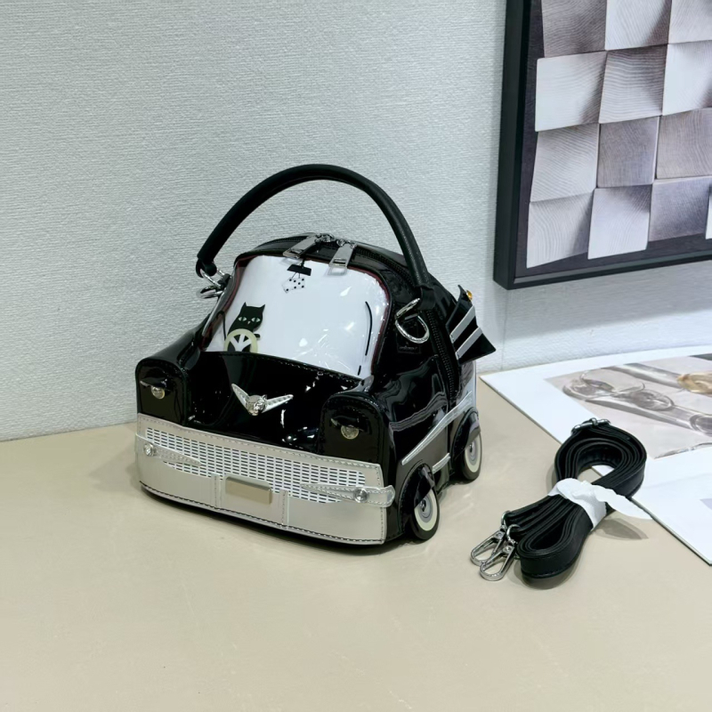 PU anyagú autó alakú kézitáska, utcai divat stílus, mini autó dizájn, cipzáras záródás, poliészter bélés