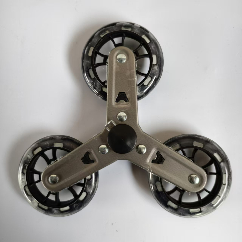 Salokāmi iepirkumu ratiņi ar kāpšanas funkciju pa kāpnēm, putu rati, ātri atbrīvojošs mehānisms, roku vilkšanai paredzētie rati