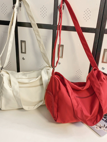 Sportinė kuprinė sportui ir jogai — itin lengva, atspari vandeniui, atspari dilimui, sausas-mitrus atskyrimas, didelė talpa