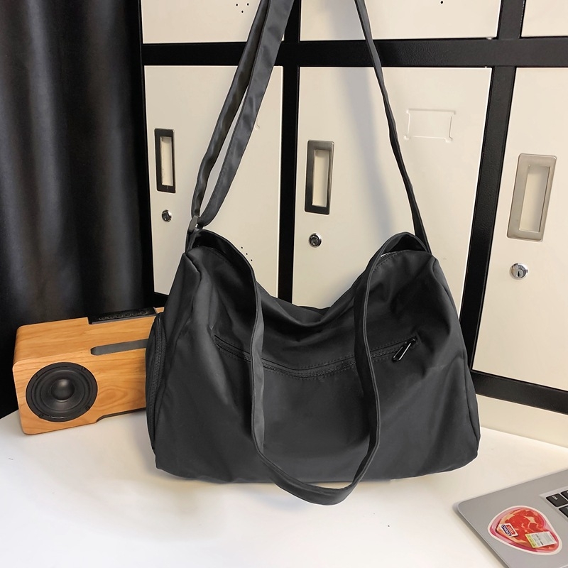 Sportinė kuprinė sportui ir jogai — itin lengva, atspari vandeniui, atspari dilimui, sausas-mitrus atskyrimas, didelė talpa