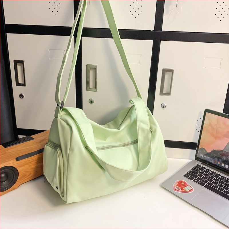 Sportinė kuprinė sportui ir jogai — itin lengva, atspari vandeniui, atspari dilimui, sausas-mitrus atskyrimas, didelė talpa