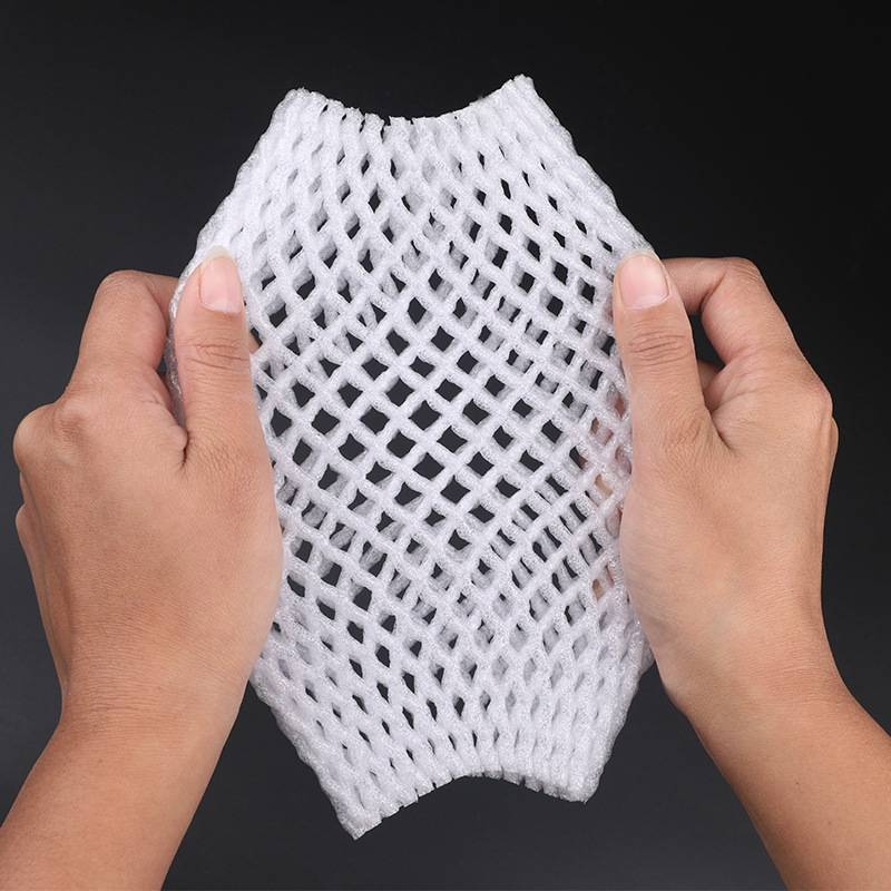 Shunte plastmasas izšūta soma ar pastiprinātu aizsargvāci, putu režģi un triecienizturīgu iepakojuma režģi augļiem