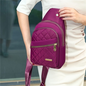 Ženska crossbody torba s rombo prešivanjem, vodootporna, gradski minimalistički stil, zatvarač, podstava od poliestra, pogodna za svakodnevnu upotrebu