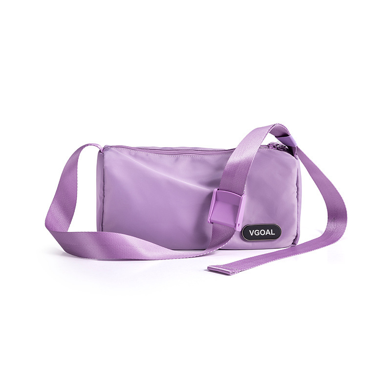 Geantă crossbody, stil unisex, poliester, formă orizontală pătrată, închidere tip capac, geantă cu capac, buzunare interne: buzunar cu fermoar și buzunar pentru telefon