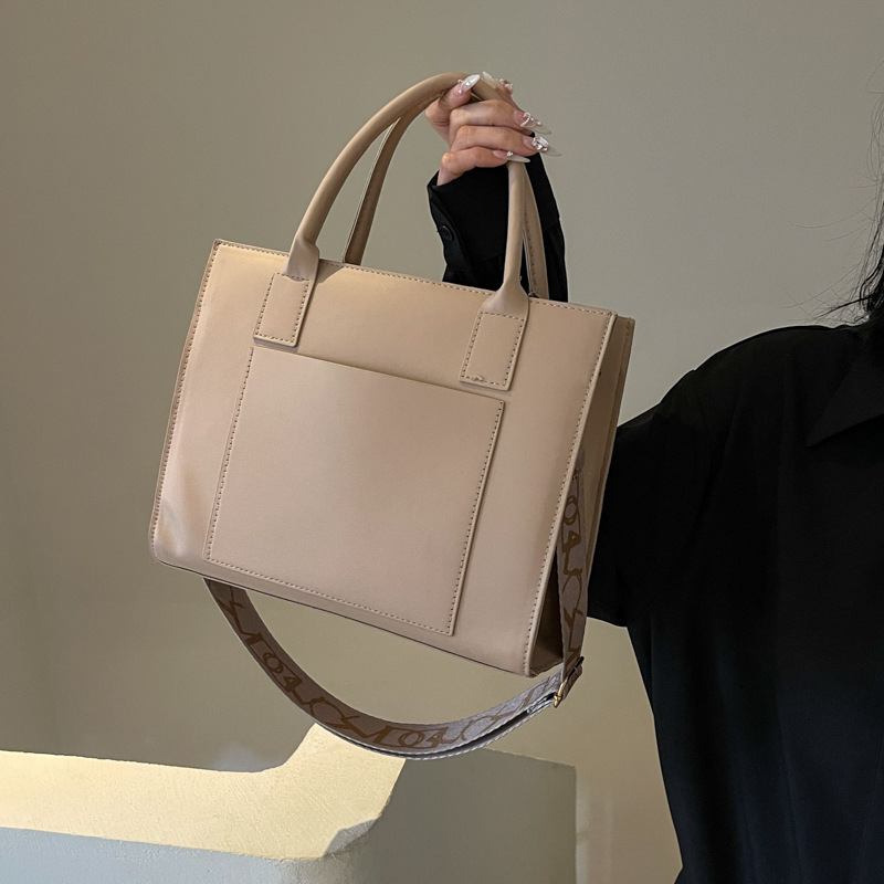 Crossbody tote somaņa - PU materiāls, ielu stils, horizontāla kvadrātveida forma, rāvējslēdzēja atvērums, iekšējā odere no sintētiskās ādas