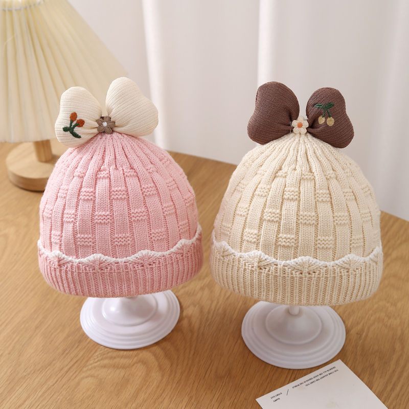 Pletena kapa za bebe – kupolast oblik, bez ruba, topla i otporna na vjetar, >96% pamuk, jacquard pletenje, za dob bebe 0–12 mjeseci