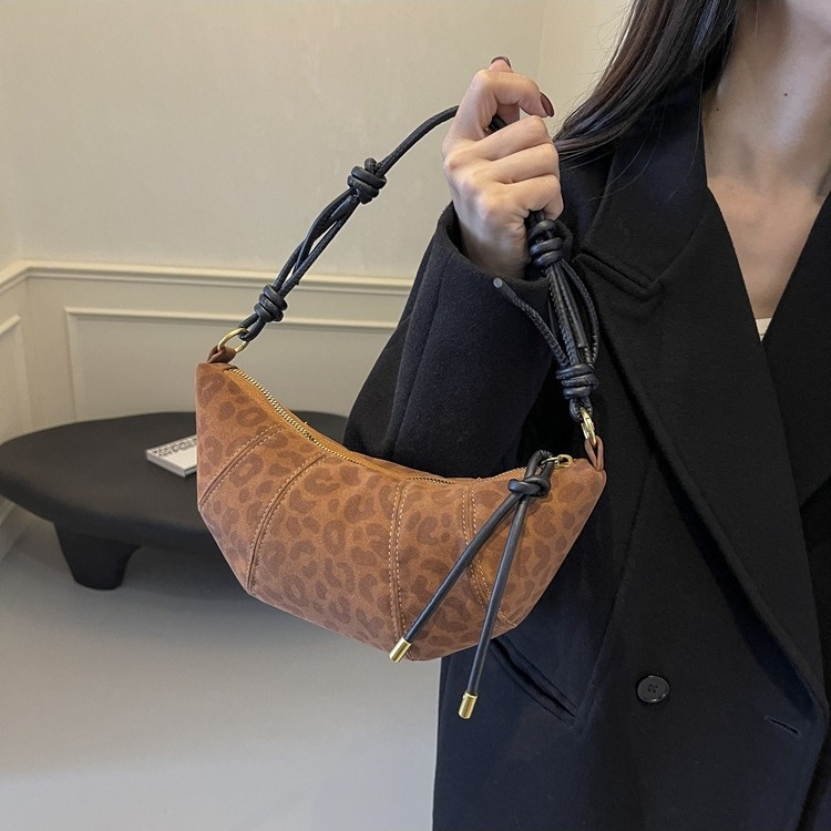 Crossbody torba dumpling oblika - gradski jednostavan stil, PU materijal, zip, poliester podstava, džep za mobitel, jedna naramenica, jesen 2024