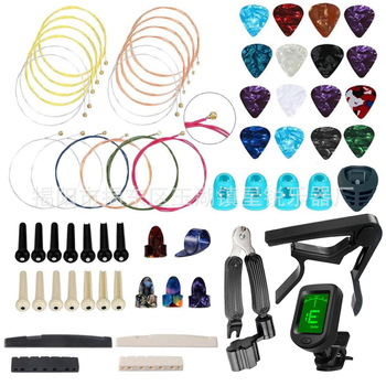 Σετ εξαρτημάτων κιθάρας με χορδές, πικ, capo, tuner και εργαλείο αλλαγής χορδών σε θήκη μεταφοράς; Υλικό: Μέταλλο/Ηλεκτρονικά/ABS; Μάρκα: XR; Για Δυτικά έγχορδα