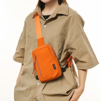 Muška torba za prsa za outdoor putovanja, unisex stil, najlon materijal, prozračna podstava (Materijal: Najlon; Podstava: Poliester; Stil: Unisex; Kategorija: Torba za prsa)