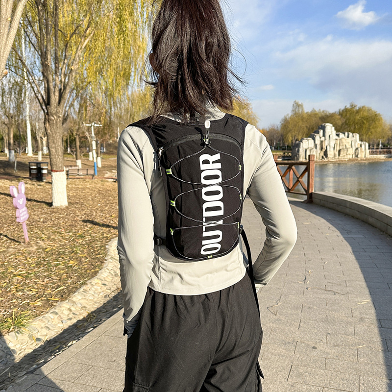 Спортна раница с воден резервоар за планински преходи и колоездене – унисекс, нейлонова конструкция, подплата полиестер, ергономични извити презрамки