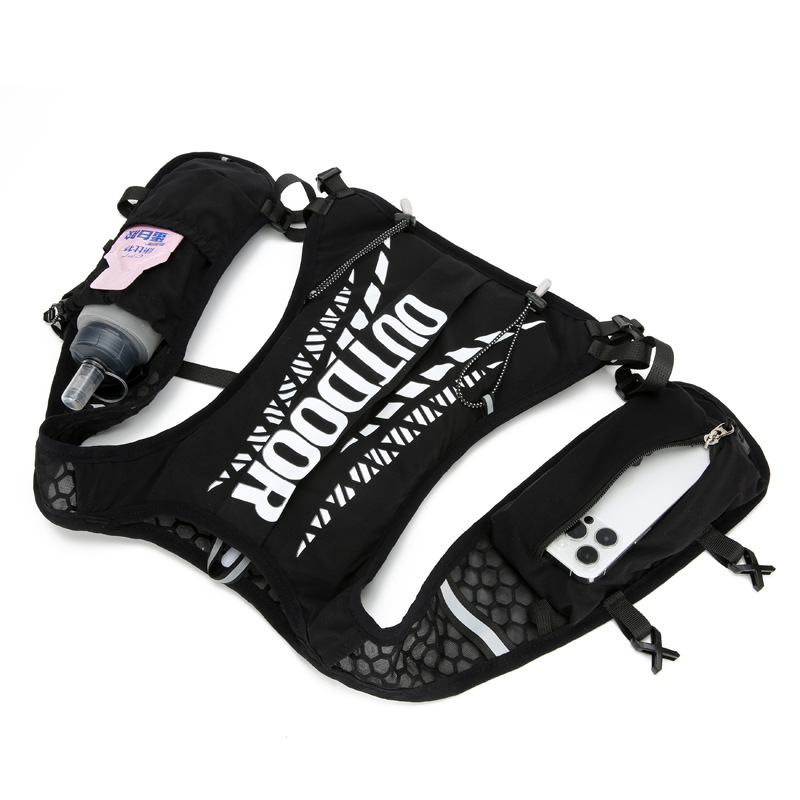 Sportinė kuprinė lauko veiklums, nailono išorė, išlenkti pečių diržai, poliesterio įdaila, tinkama alpinizmui ir žygiams