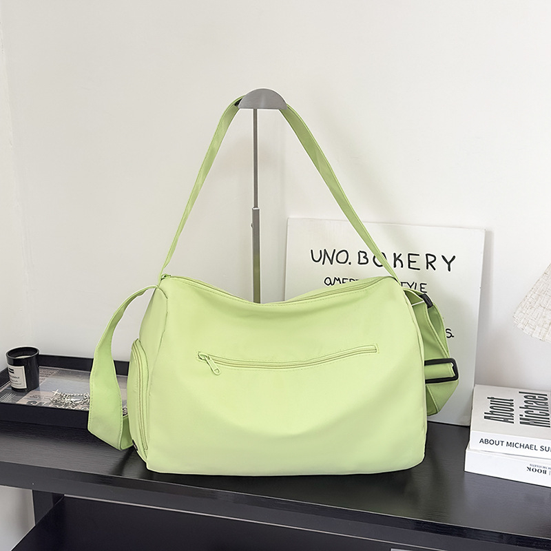 Sport- és jóga táska száraz–nedves elválasztóval, kapacitás 20 L alatt, Oxford anyag