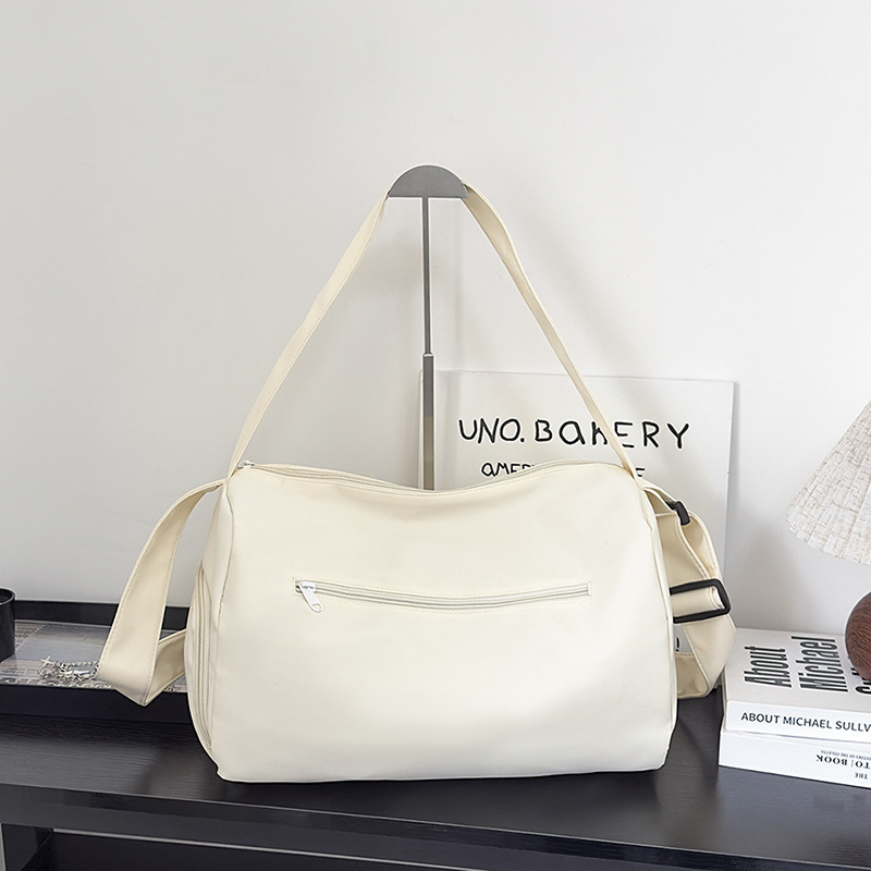 Sport- és jóga táska száraz–nedves elválasztóval, kapacitás 20 L alatt, Oxford anyag