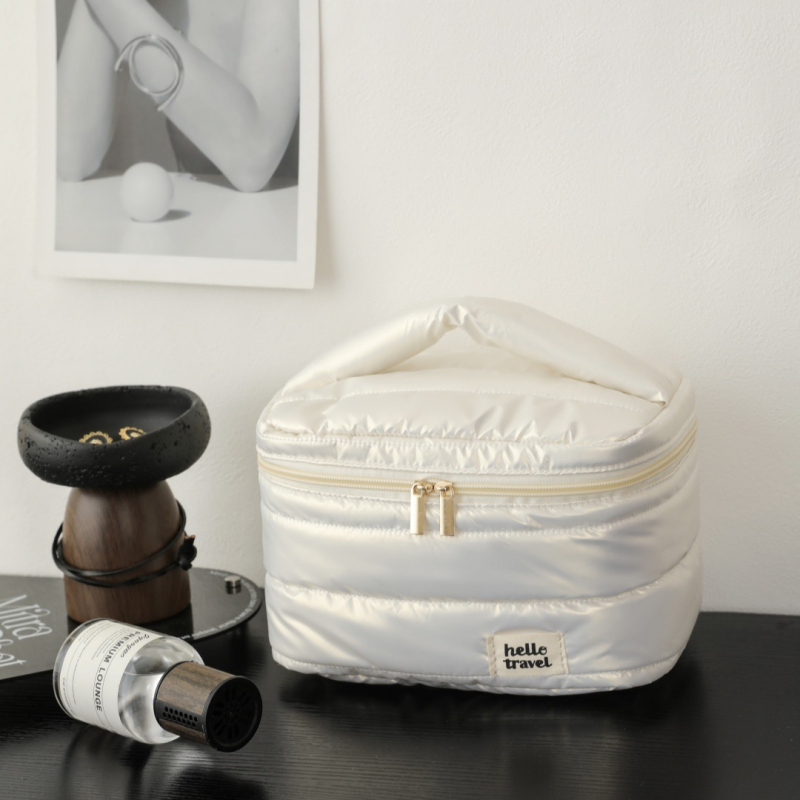 Happy Travel Τσαντάκι μακιγιάζ με περλέ λογότυπο και προσαρμοσμένο σχέδιο, πολυεστερικός οργανωτής μακιγιάζ για ταξίδια με μεγάλο χώρο αποθήκευσης