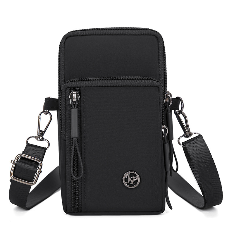 Nylonból készült keresztpántos oldaltáska, függőleges négyzetes alak, cipzár, poliészter bélés, telefon zseb, egy vállpánt, tavasz 2025