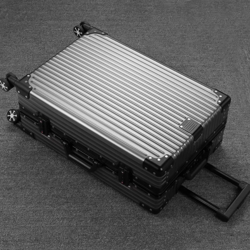Valiză de călătorie complet din aluminiu pentru afaceri, corp din aliaj aluminiu-magneziu, încuciătoare TSA, roți universale, design dreptunghiular