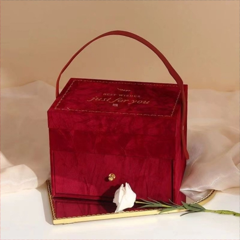 Двуслойна кутия с огледало от велур за сватбен подарък – кутия за грим и бижута с подаръчна опаковка