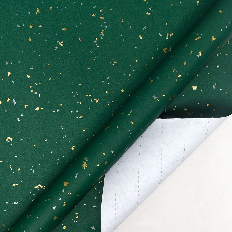 Ajándékcsomagoló papír tekercs, tehénbőr anyag, 80 g, arany díszítés, kézzel rajzolt motívum, születésnapi motívum.