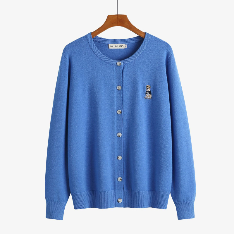 Cardigan tricot cu broderie urs, amestec de bumbac, guler rotund, mâneci lungi, lungime medie 50–65 cm