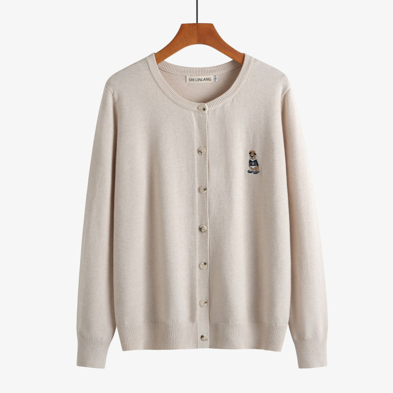 Cardigan tricot cu broderie urs, amestec de bumbac, guler rotund, mâneci lungi, lungime medie 50–65 cm