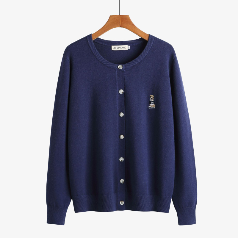Cardigan tricot cu broderie urs, amestec de bumbac, guler rotund, mâneci lungi, lungime medie 50–65 cm