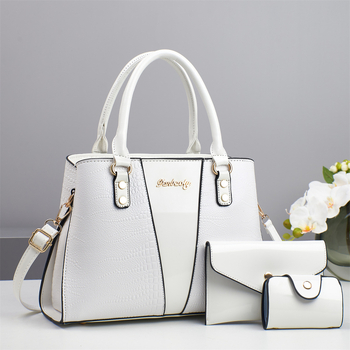 Válltáska – 3 részes készlet krokodil mintával, PU anyag, cipzáras záródás, függőleges négyzet alak, belső zsebek telefon és személyi igazolvány számára