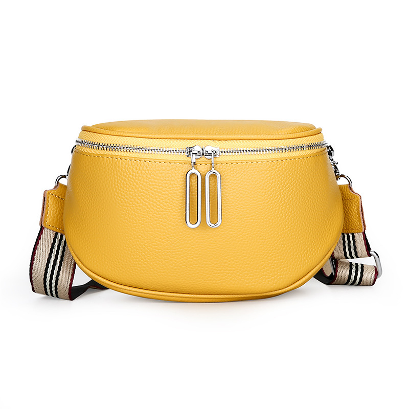 Ženska kožna torba tip sedlo — koža najviše kvalitete, zatvaranje na zip, unutarnji pretinac sa skrivenim zipom i džepom za mobitel, trodimenzionalni vanjski dizajn, podstava od poliestera