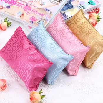 Чанта за козметика Language Xuan – полиестер, модел с букви, подплата от нейлон, унисекс