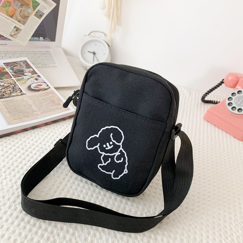 Platnena crossbody torba preko ramena sa zatvaračem, vertikalni kvadratni oblik, mekan materijal, bez podstave, s jednim remenom